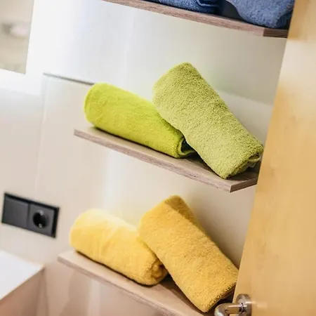 Mit 2 Schlafzimmer *