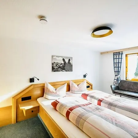 בית נופש Mit 2 Schlafzimmer ריצלרן