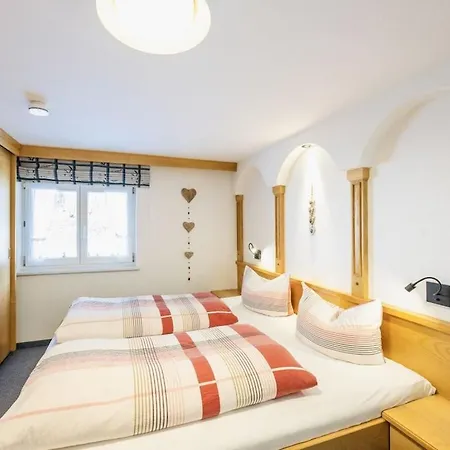 בית נופש Mit 2 Schlafzimmer *